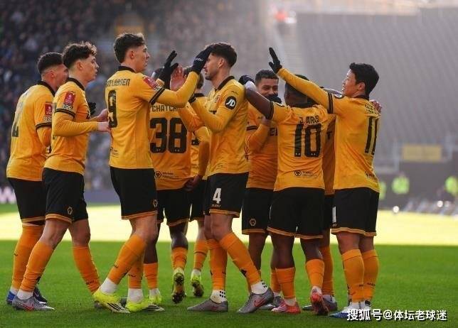 触底反弹？从开季惨不忍睹到近5场不败，爱德华兹让狼队找回自信